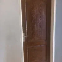 درب اتاق خواب و سرویس و حمام