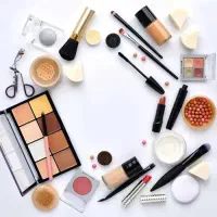 فروشنده آرایشی بهداشتی