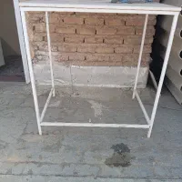 چهار پایه ی فلزی