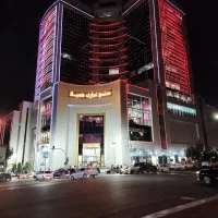 فروش واحد تجاری در همیلا سنتر پونک ۳۰ متر جواز دار