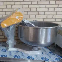 خمیرکن 40کیلویی یک ماه کار کرده