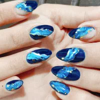 خدمات کاشت ناخن