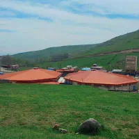 کارگر استخر آبدرمانی سردابه