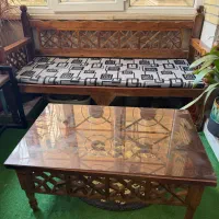 تخت سنتی بهمراه میز