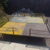 تخت آهنی
