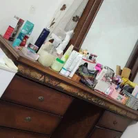 آینه و میز کنسول دراور بعلاوه۲ کشو وکمد براق ونفیس