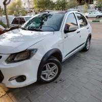 کوییک rمدل ۱۴۰۱ سفید مشکی