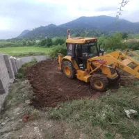 خدمات بیل بکهو خاکبرداری و پی کنی و تصحیح زمین