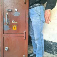 سلام،فروش گاو صندوق کاوه دوطبقه با ابعاد120×50