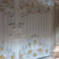 نقاشی ساختمان و درب و پنجره