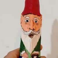 مجسمه چوبی کوتوله باغچه