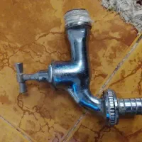 شیر آب فروشی