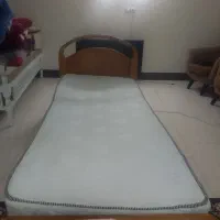 تخت یه نفره همراه باتشک رویال اصل دوطرفه طبی