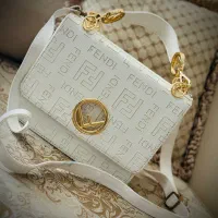 کیف Fendi سفید