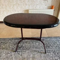 میز صبحانه خوری