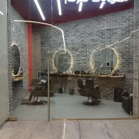 شاگرد ارایشگر همراه اموزش رایگان