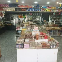 نیاز به فروشنده خانم