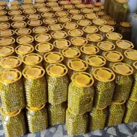 خیارشور و حلوارده و کشک ولبنیات و ترشی وزیتون