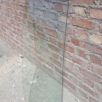 شیشەی سالم جلو پیکان