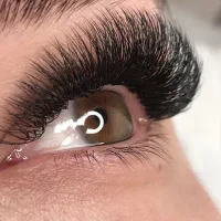 اکستنشن و کاشت مژه ولیفت و لمینت ابرو با ۳۰% تخفیف