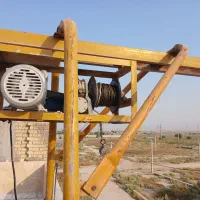 بالابر ساختمانی کم کار در حد نو