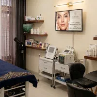 فشیال VIP|خدمات آرایشگری و زیبایی|مشهد, راهنمایی|دیوار