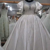 فروش لباس عروس وعقد