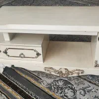 میز تلویزیون در حد نو