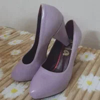 کفش پاشنه دار