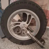 یک جفت چرخ اسکوتر