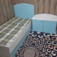 یک عدد تخت خواب کودک