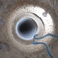 چاه کن و مغنی