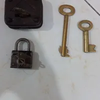 قفل وکلید قدیمی
