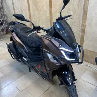 اس وای ام j200 مدل ۱۴۰۴مشابه صفر بدون نقطه بالوازم