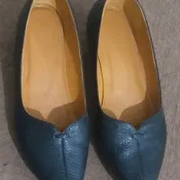 کفش چرمی زیاد پا نرفته است سایز ۴۱ می باشد