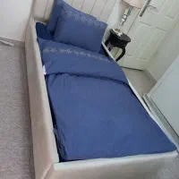 تخت تک نفره مخمل