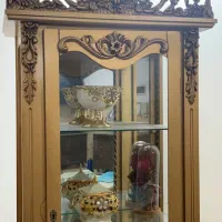 ویترین تاج دار