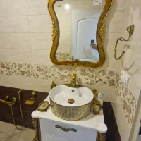 روشویی و آینه