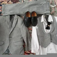کت و شلوار و کفش بچگانه