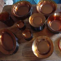 ورق بزنید پارچ و قاب و قدح و پیش دستی و ...