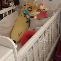 تخت نوزاد و نوجوان به همراه تشک و روتختی