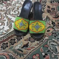 دمپایی رو فرشی یا صندل