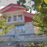 طبقه بالای ویلا در روستای مرتفع و خنک اوانک .الموت