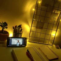 سناریونویس و طراح استوری برای پیام‌رسان‌های داخلی