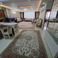 دوخوابه ۱۳۰متری/خوابها بزرگ وکمد دیواری فراوان