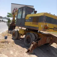 بیل مکانیکی لاستیکی