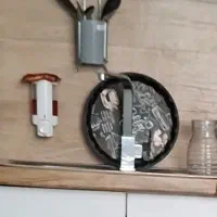 خانم برای نظافت