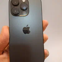۱۴ پرو مشکی بی خط و خش zaa