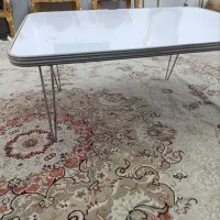 میز تحریر با پایه ها فلزی تا شو