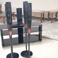میز و سینمای خانگی